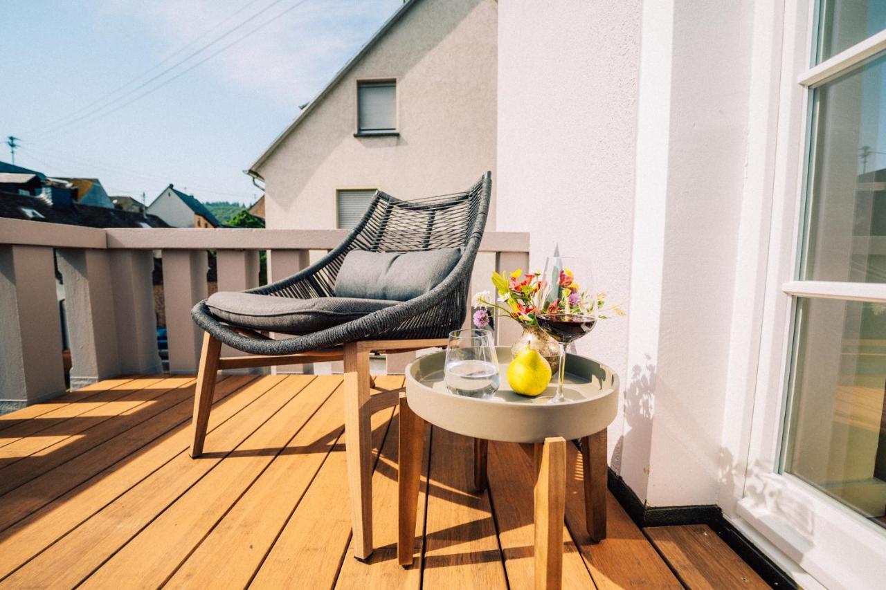 Gut Foersterlay - Exklusive Boutique Apartments Im Historischen Winzerhaus Direkt An Der Mosel Losnich Luaran gambar