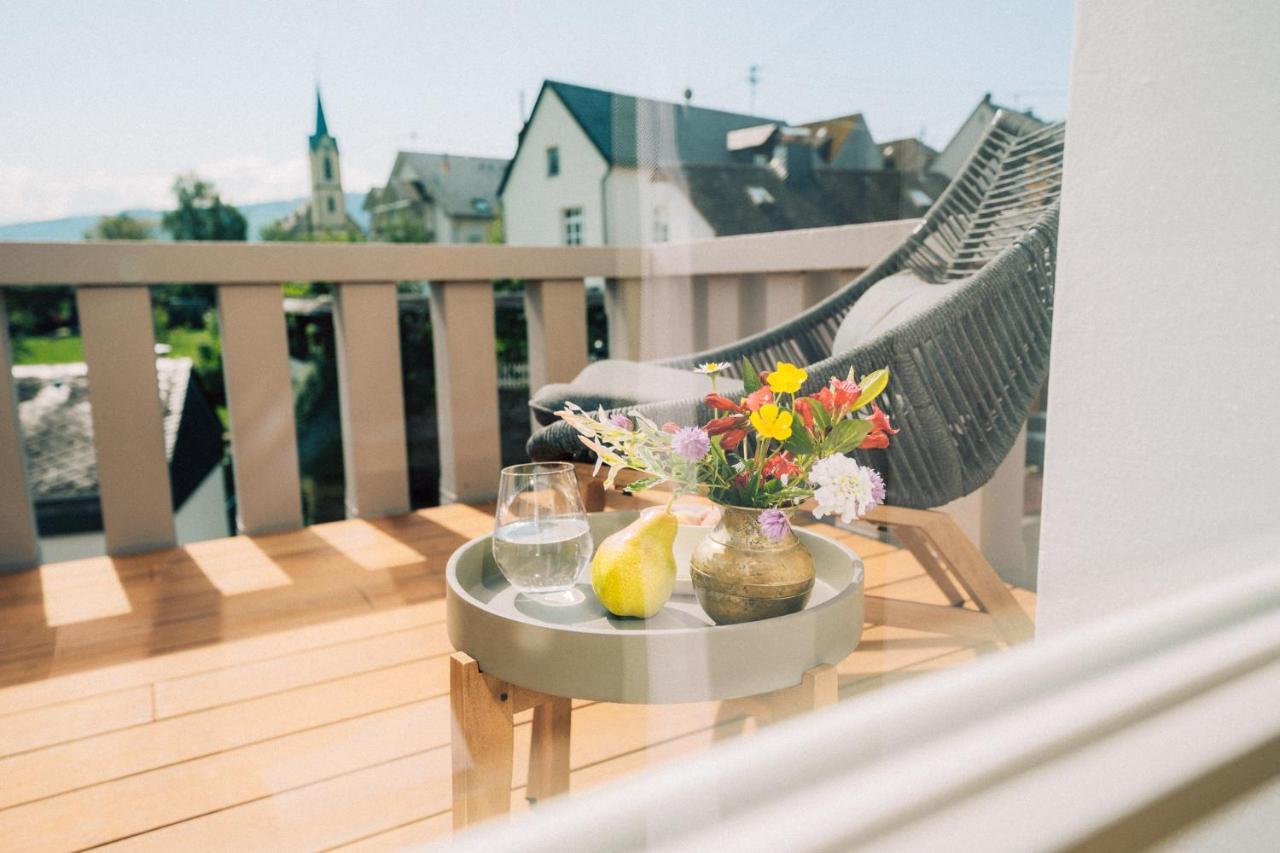 Gut Foersterlay - Exklusive Boutique Apartments Im Historischen Winzerhaus Direkt An Der Mosel Losnich Luaran gambar